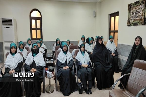 دیدار فرماندهان واحدهای مقاومت پیشگام با نماینده ولی فقیه در استان و امام جمعه بوشهر