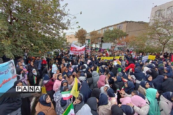 راهپیمایی 13 آبان روز دانش‌آموز در شهرستان فردیس