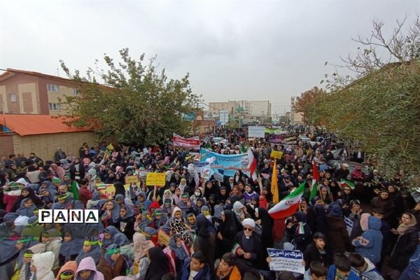 راهپیمایی 13 آبان روز دانش‌آموز در شهرستان فردیس