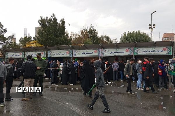 راهپیمایی روز دانش‌آموز 13 آبان در شهرستان رباط‌کریم