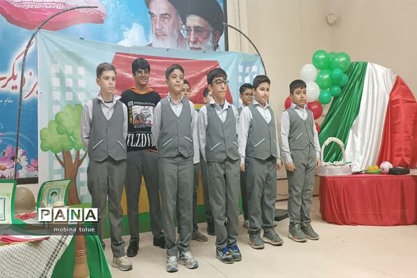 مراسم گرامیداشت هفته دانش‌آموز در مدرسه برهان علم