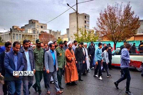 راهپیمایی بزرگ یوم اللّه 13 آبان در اشتهارد