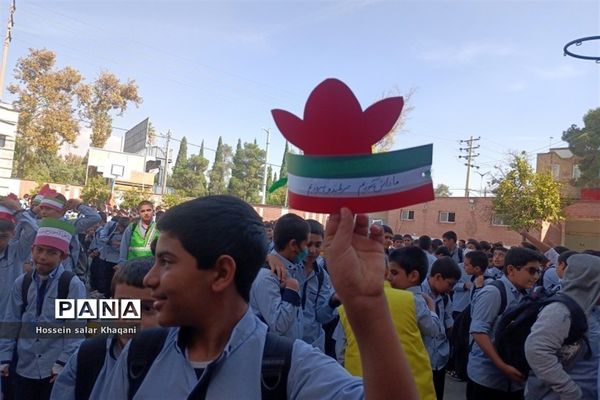 طنین شعار مرگ بر آمریکا در کلاس‌های درس دبستان معارف۶