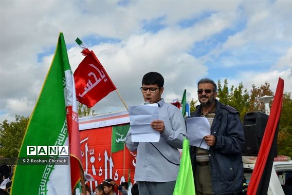 فریادهای کوبنده مردم شهر دستجرد خلجستان قم در راهپیمایی 13 آبان