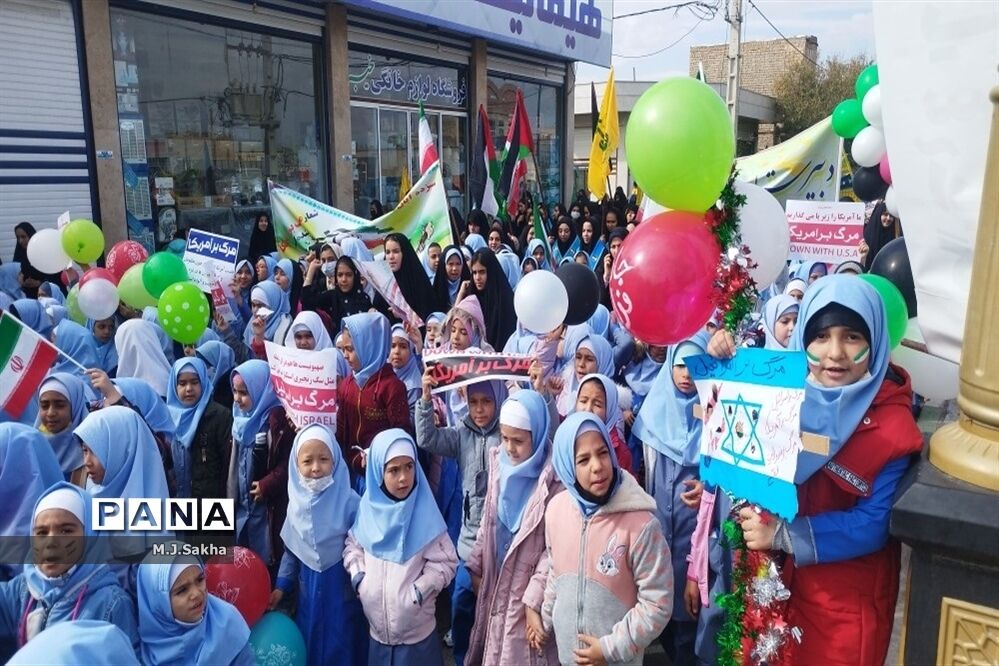 تجدید میثاق مردم جعفریه قم با آرمان‌های انقلاب در راهپیمایی13 آبان