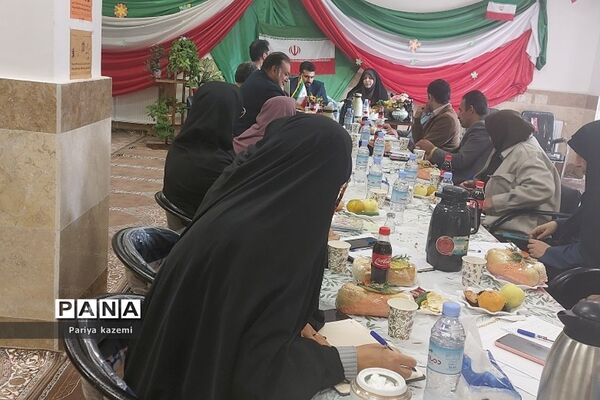 جلسه هم‌اندیشی و هماهنگی مدیران متوسطه دوم در آموزش و پرورش رودهن