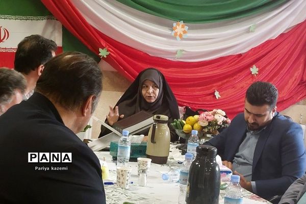 جلسه هم‌اندیشی و هماهنگی مدیران متوسطه دوم در آموزش و پرورش رودهن