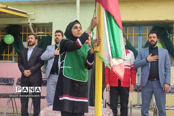 آیین زنگ استکبار ستیزی در آموزشگاه سیزدهم آبان شهرستان قرچک