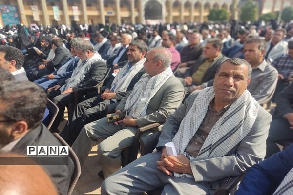 حضور 12 هزار نفر از دانش‌آموزان در حرم مطهر شاهچراغ (ع)