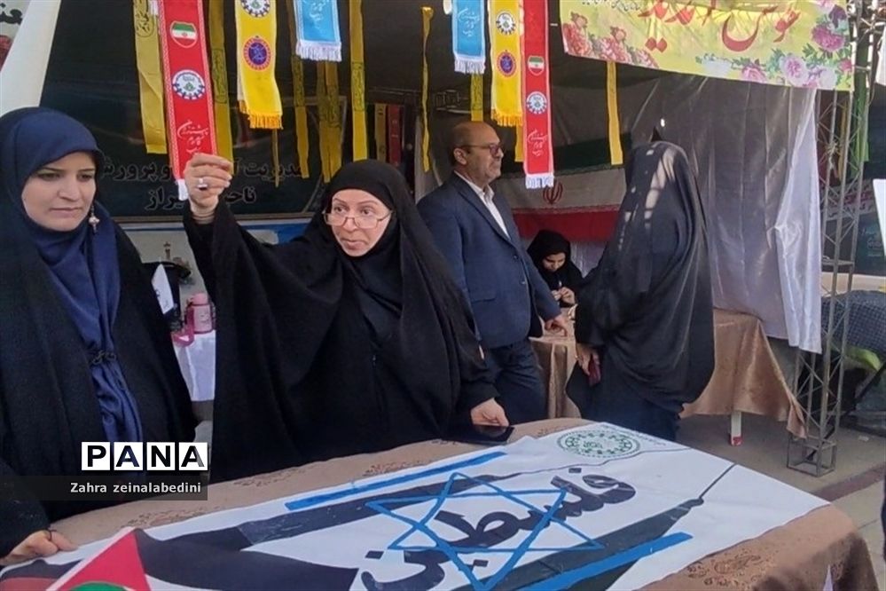 حضور 12 هزار نفر از دانش‌آموزان در حرم مطهر شاهچراغ (ع)