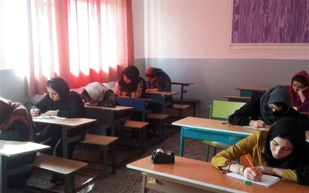 برگزاری دوره ضمن خدمت تحلیل و روش تدریس کتاب‌های نهضت سوادآموزی در ملارد