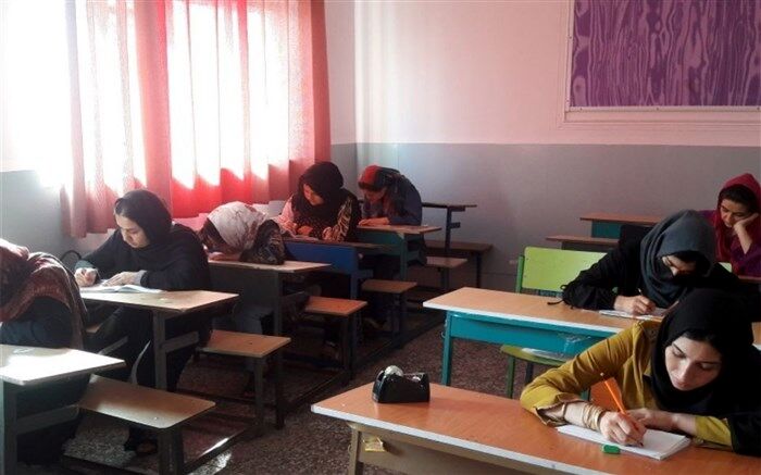 برگزاری دوره ضمن خدمت تحلیل و روش تدریس کتاب‌های نهضت سوادآموزی در ملارد