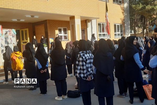 پویش‌نوجهان با شعار رویداد نوجهان تلنگری برای دانش‌آموزان، در دبیرستان ولایت بهارستان 2