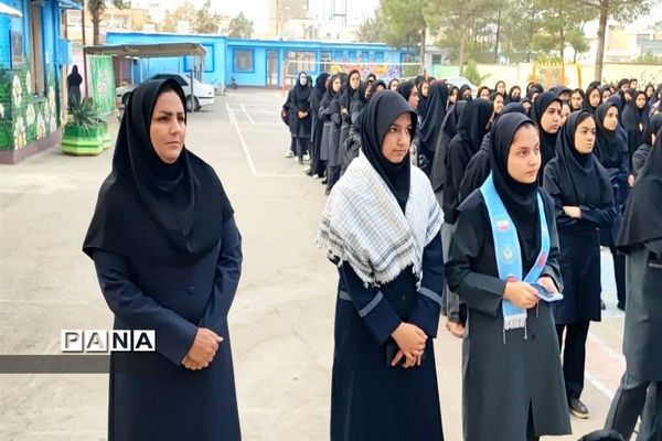 نواختن زنگ فرهنگ عمومی در دبیرستان شاهد مطهره کاشمر