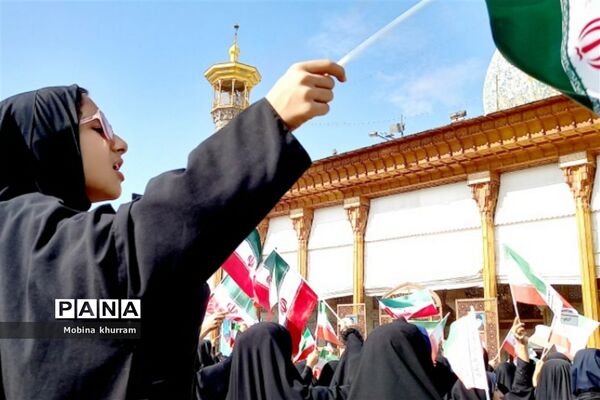 تجمع دانش‌آموز خبرنگاران پانا به‌مناسبت دهه گرامیداشت شهدای دانش‌آموز