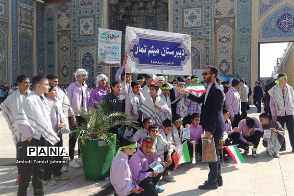 دانش‌آموزان با شهدای دانش‌آموز یک دل شدند
