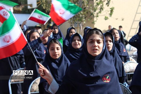 زنگ استکبار ستیزی در آموزشگاه فرزانگان ناحیه یک بهارستان