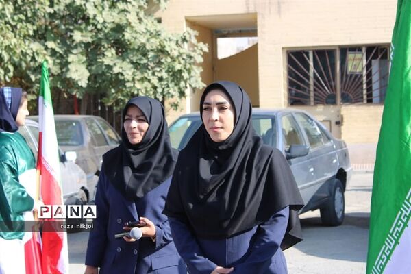 زنگ استکبار ستیزی در آموزشگاه فرزانگان ناحیه یک بهارستان