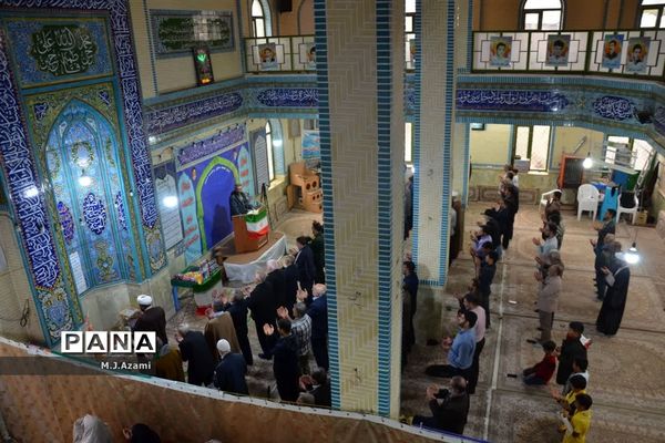 حضور اعضای سازمان دانش‌آموزی جعفریه و دستجرد در نماز جمعه