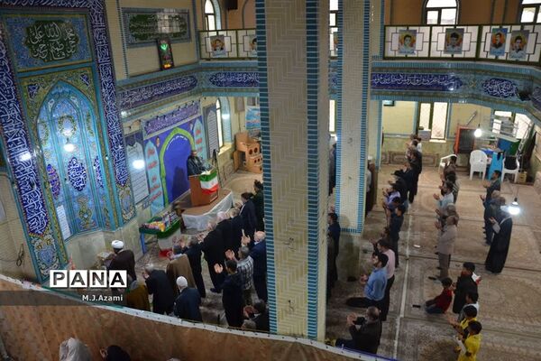 حضور اعضای سازمان دانش‌آموزی جعفریه و دستجرد در نماز جمعه
