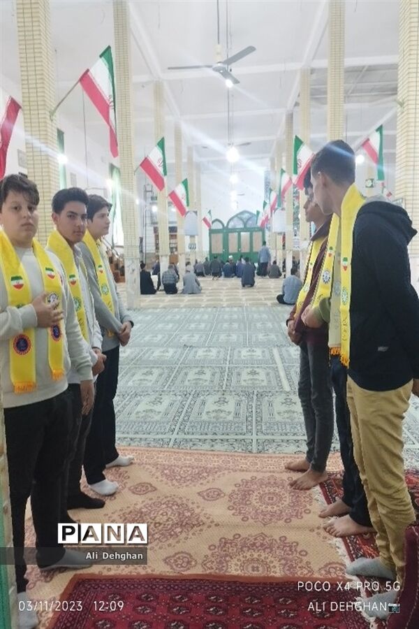 حضور اعضای سازمان دانش‌آموزی جعفریه و دستجرد در نماز جمعه