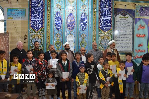 حضور اعضای سازمان دانش‌آموزی جعفریه و دستجرد در نماز جمعه