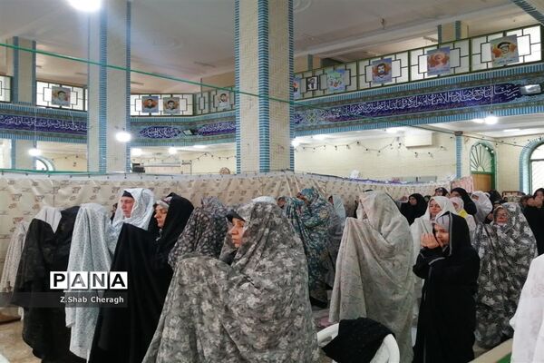 حضور اعضای سازمان دانش‌آموزی جعفریه و دستجرد در نماز جمعه