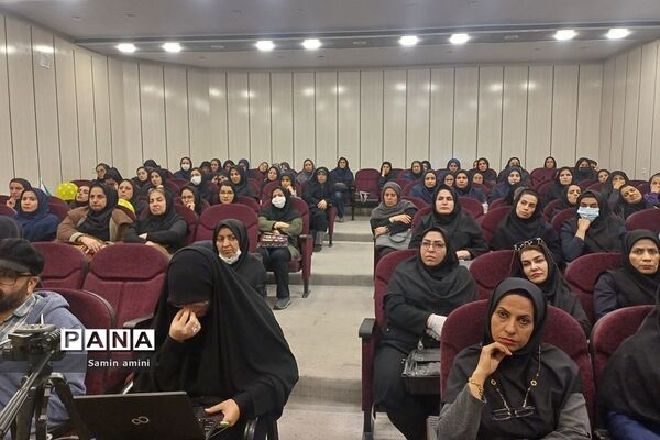 نشست جهاد تبیین بسیج فرهنگیان آموزش و پرورش رودهن