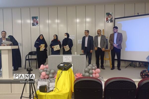 نشست جهاد تبیین بسیج فرهنگیان آموزش و پرورش رودهن