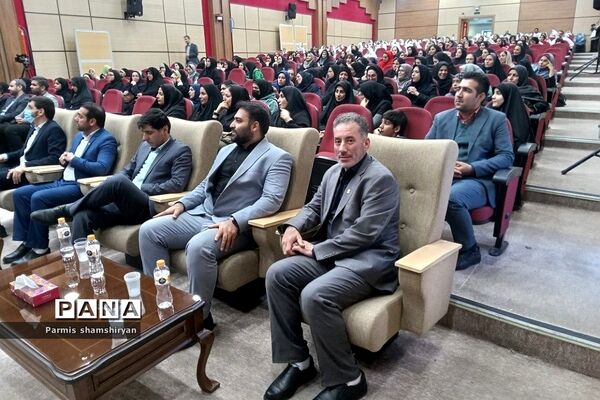 مراسم تجلیل از دختران قهرمان و مدال‌آوران ورزشی شهرستان‌های استان تهران