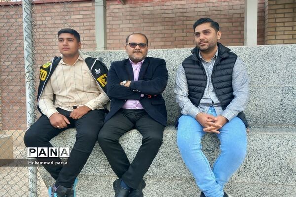 برگزاری مسابقه دانش‌آموزی در دبیرستان شهید طباطبایی جوادآباد