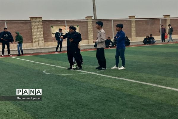 برگزاری مسابقه دانش‌آموزی در دبیرستان شهید طباطبایی جوادآباد