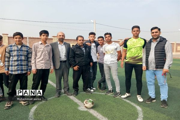 برگزاری مسابقه دانش‌آموزی در دبیرستان شهید طباطبایی جوادآباد