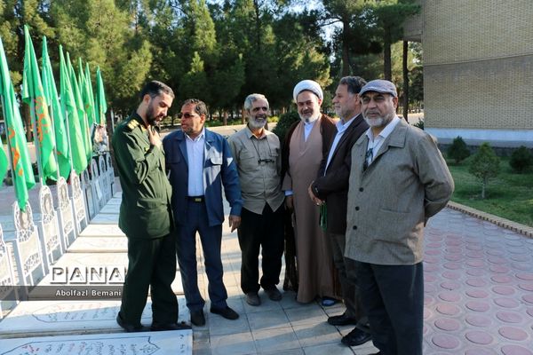 اعزام نخستین کاروان راهیان نور دانش‌آموزی قم به مناطق عملیاتی جنوب