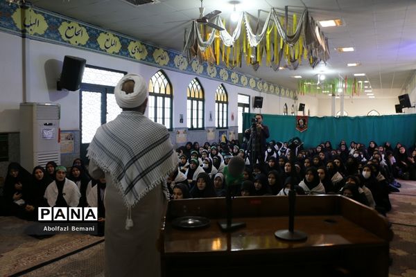 اعزام نخستین کاروان راهیان نور دانش‌آموزی قم به مناطق عملیاتی جنوب