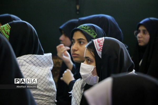 اعزام نخستین کاروان راهیان نور دانش‌آموزی قم به مناطق عملیاتی جنوب