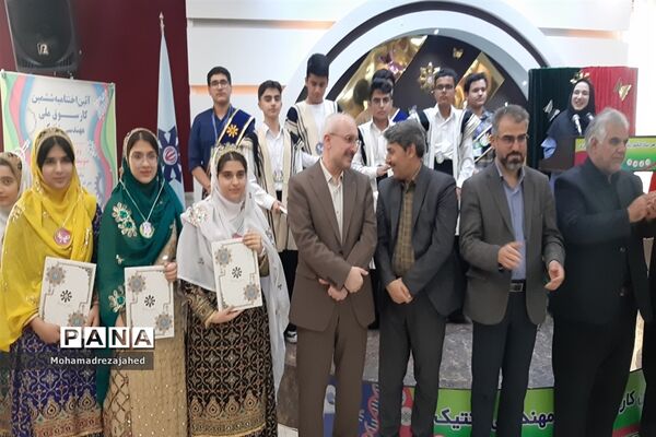 کسب ۴ رتبه کشوری رهاورد دانش‌آموزان خوزستانی در ششمین کارسوق ملی ژنتیک