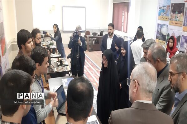 کسب ۴ رتبه کشوری رهاورد دانش‌آموزان خوزستانی در ششمین کارسوق ملی ژنتیک