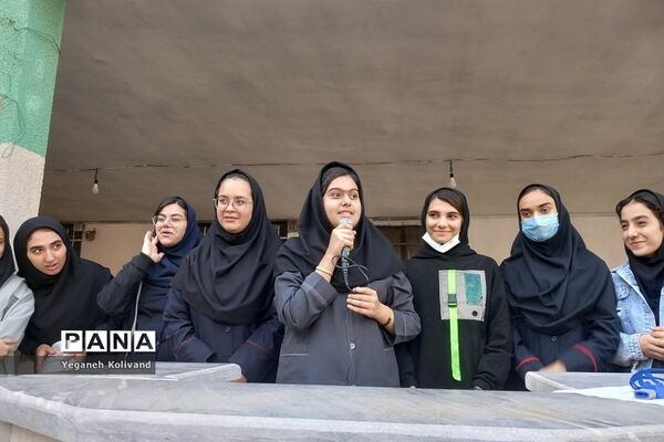 برگزاری انتخابات شهردار مدرسه با هدف افزایش مشارکت پذیری و کسب تجربه دانش‌آموزان در مدرسه حدیث کساء ناحیه یک شهرری