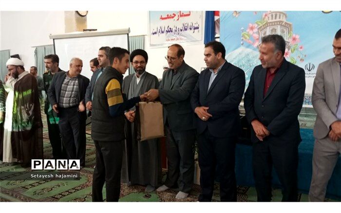 تجلیل از نفرات برتر المپیاد ورزشی کانون های مساجد ساوه