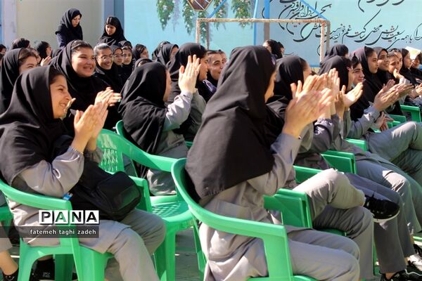 مراسم هفته ملی مازندران در دبیرستان مائده گلوگاه
