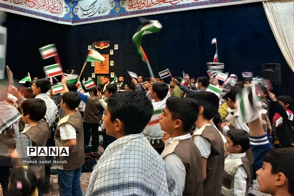 اجتماع بزرگ نونهالان و نوجوانان در حمایت از کودکان غزه