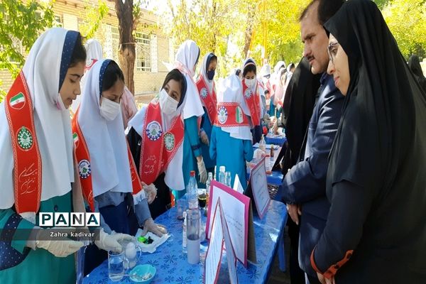 هفته پژوهشی در مدارس شهرستان آباده