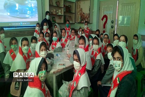 هفته پژوهشی در مدارس شهرستان آباده