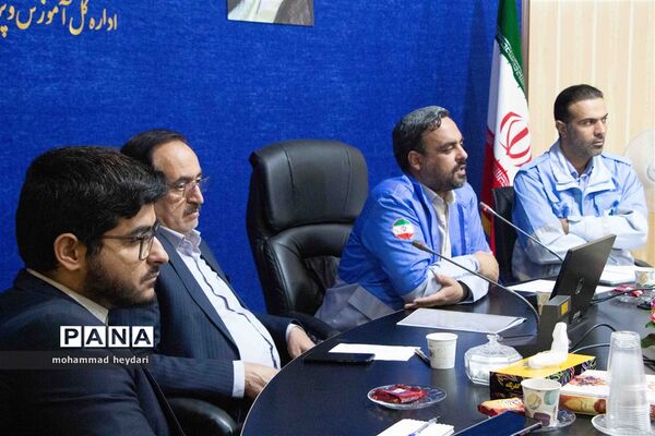 جلسه هماهنگی مانور سراسری زلزه و ایمنی مدارس یزد