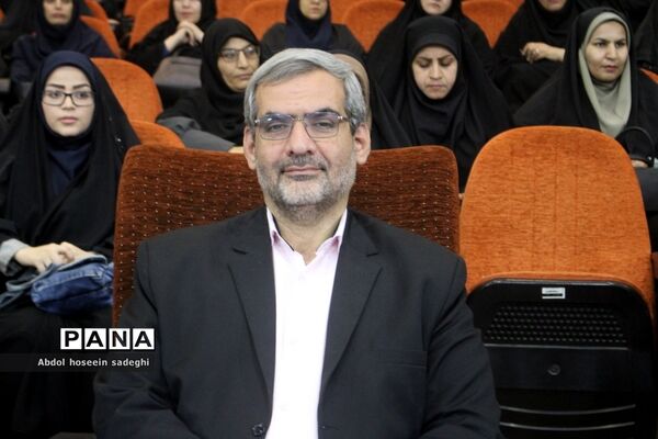جلسه دانش‌افزایی معاونین و مربیان پرورشی ، مشاوران و مدیران مدارس دولتی و غیردولتی  شهرستان بوشهر
