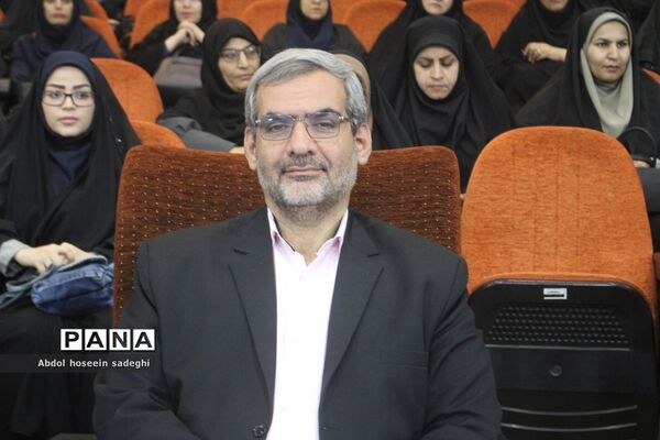 جلسه دانش‌افزایی معاونین و مربیان پرورشی ، مشاوران و مدیران مدارس دولتی و غیردولتی  شهرستان بوشهر