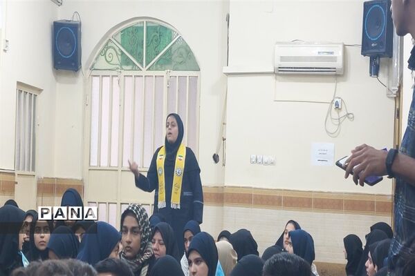 دیدارنخبگان تشکل‌های دانش‌آموزی با امام جمعه شادگان