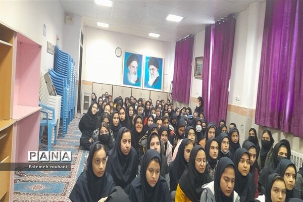 برگزاری کارگاه آمادگی کنکور ویژه پایه دهم شهرستان خلیل‌آباد