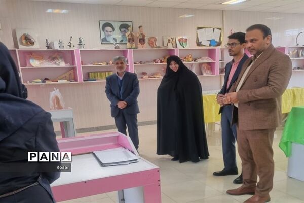 بازدید مسئولان متوسطه استان خراسان رضوی و شهرستان کاشمر از دبیرستان حضرت زینب(س)